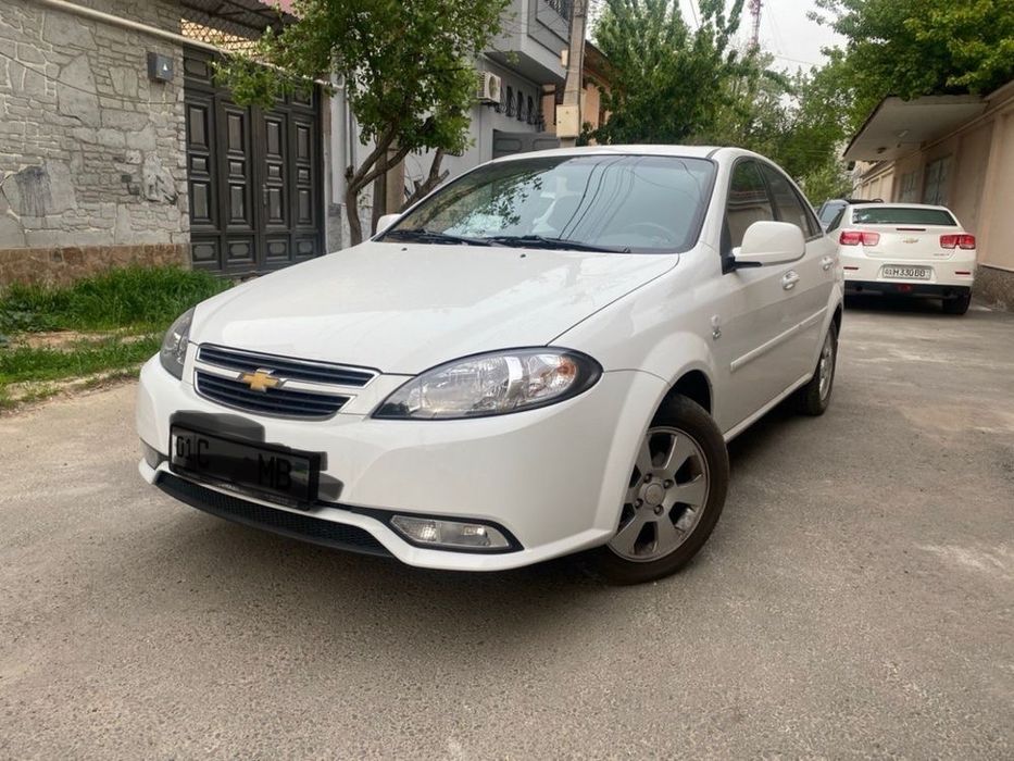 Автомобиль Gentra 2023/32000км автомат