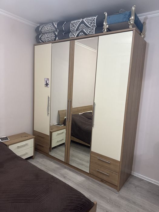 Продам спальный гарнитур