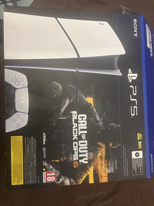 Vand Ps5 folisit foarte putin, in stare perfecfa