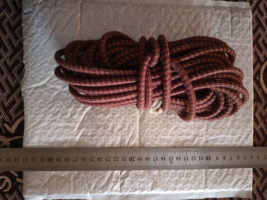 Cordelină elastică 11 metri dintr-o bucată.