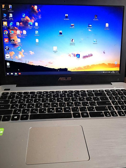 Лаптоп ASUS К 556