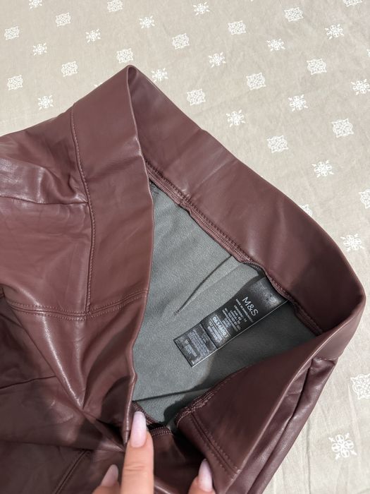 Pantaloni de piele marks&spencer