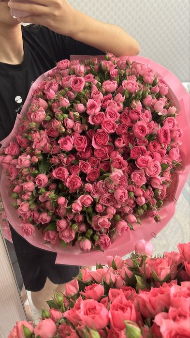 Букет из 35 кустовых роз