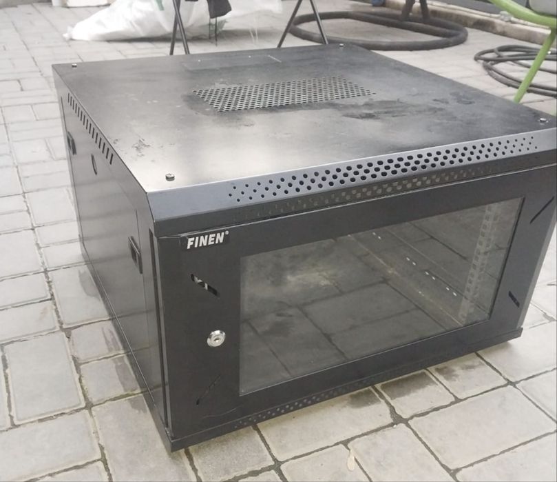 комуникационный шкаф