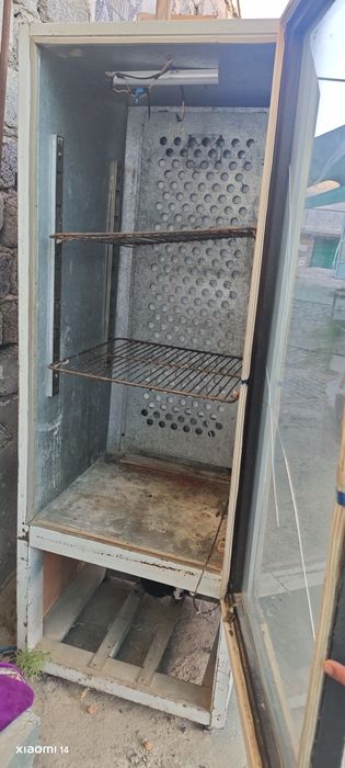 Холодильник сотилади