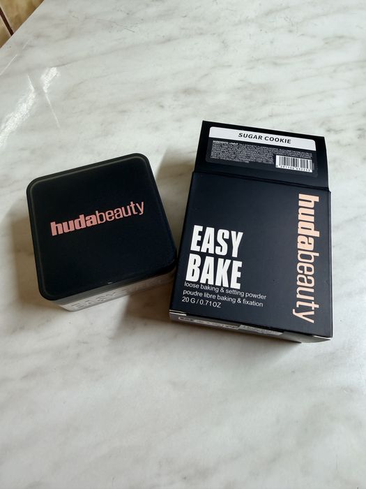 Vănd Pudră HudaBeauty