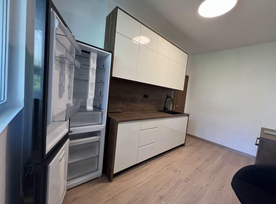 Дава се под наем Двустаен апартамент в София, Център - 74 кв.м за 899 € - Снимка #2