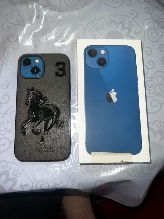 Продаю айфон 13 синий