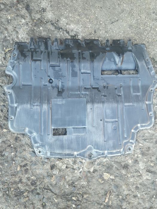 Кора под двигател Vw Passat 6