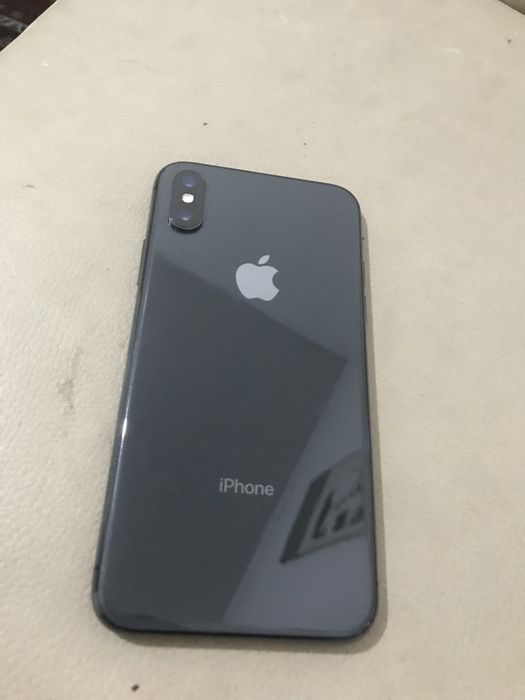 iPhone X / 256 GB