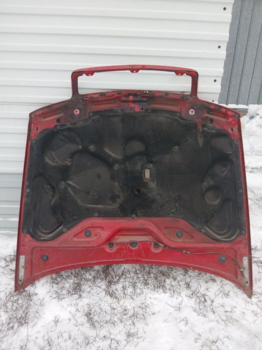 Продам капот от ауди с4