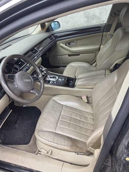 Dezmembrez audi a8 4x4