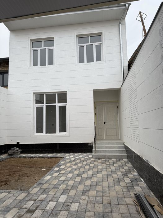 Uy sotiladi 1.5 sotik tayyor qurilgan Onqorgonda