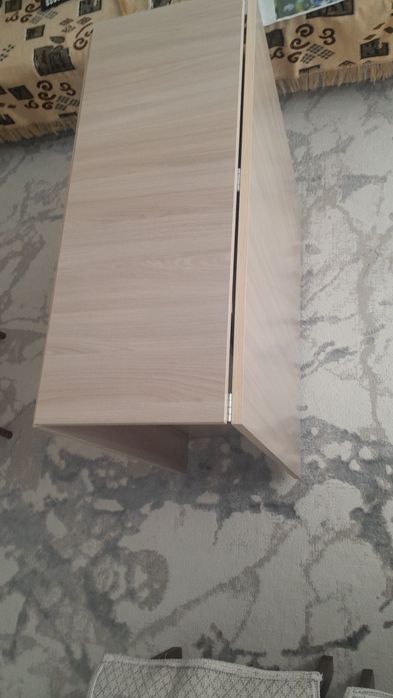 Продам стол книжка