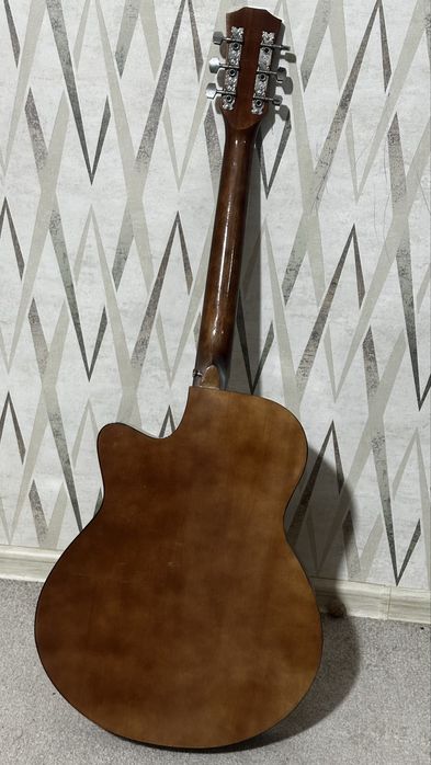 продам гитара срочно новый