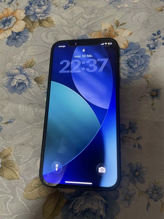 Vand Schimb Iphone 12 negru 80% baterie