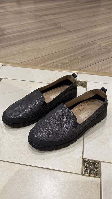 Продам  лоферы, балетки