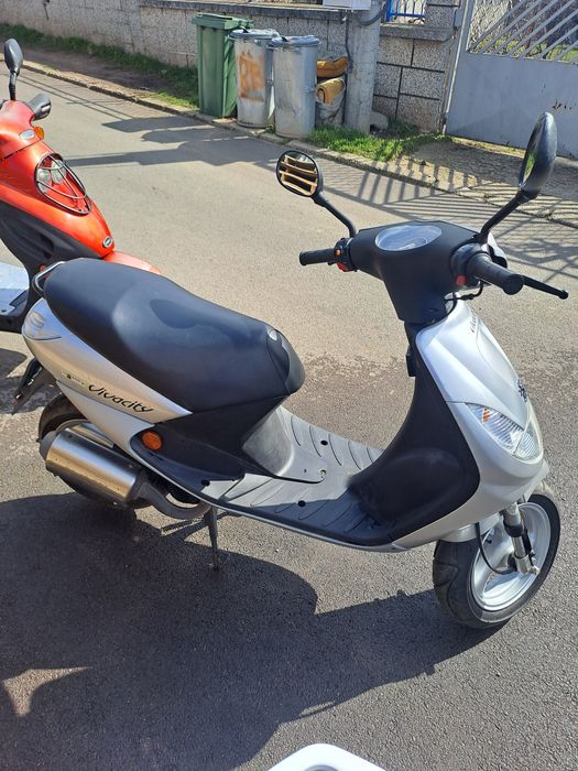 Скутерите са с документи