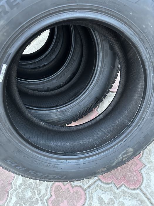 (Pirelli) продам комплект зимней резины р15