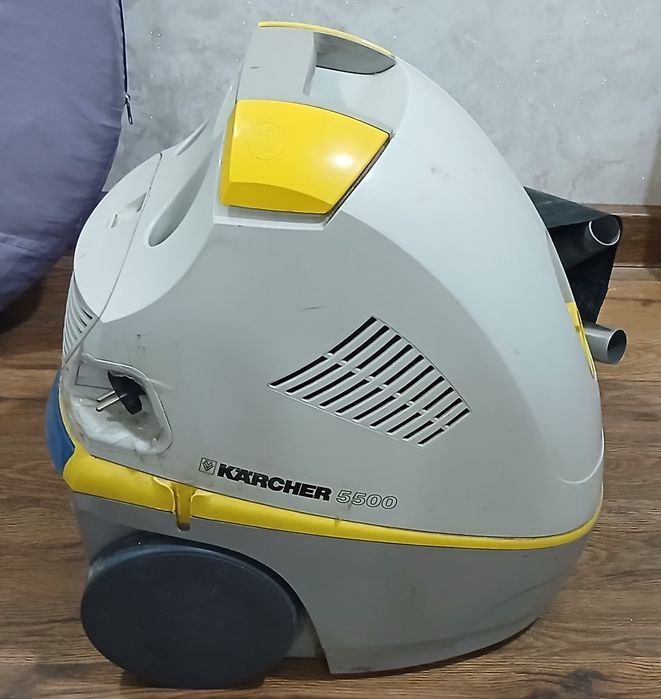 Срочно продам моющий пылесос