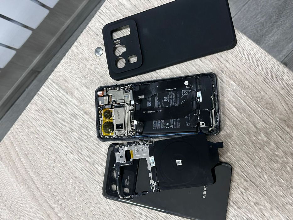 Ми 11 ультра описание ниже