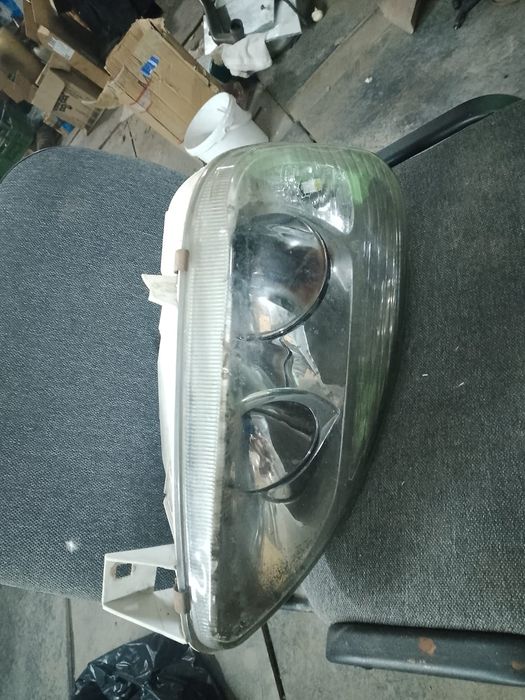 Продам фары.    Газель  на  бизнес