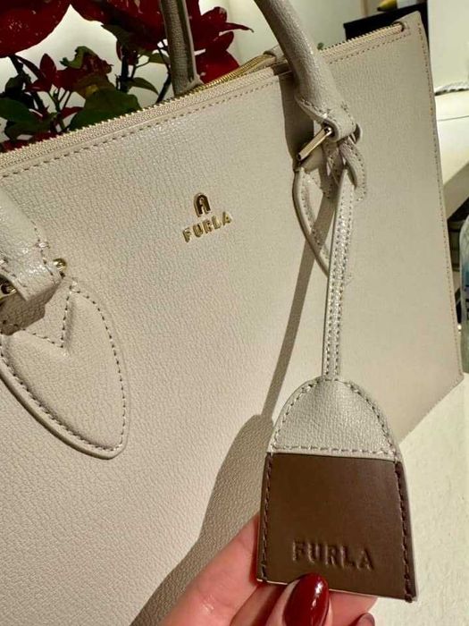 Чанта Furla от естествена кожа