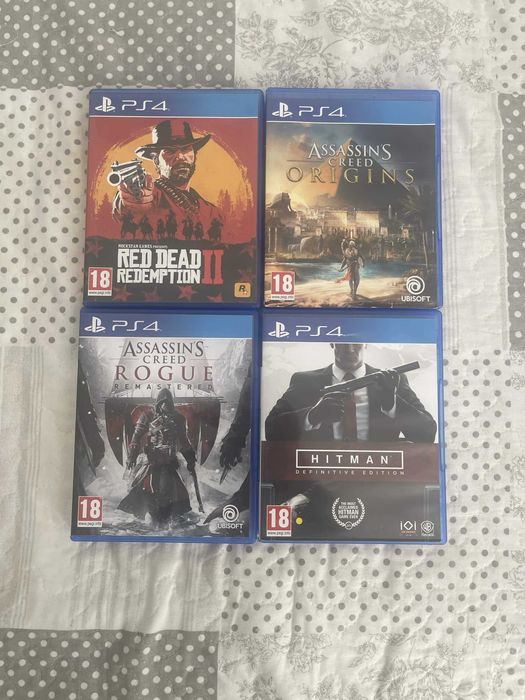 Sony PlayStation 4 + 4 игри | RDR2, Hitman, Assassin’s Creed - Origins, Assassin’s Creed - Rogue