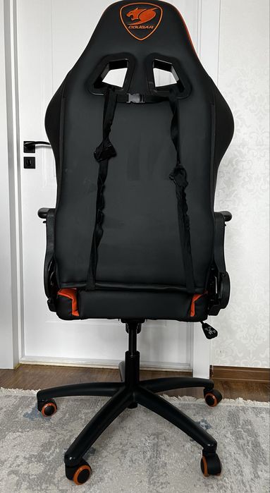 Продам игровое кресло Cougar