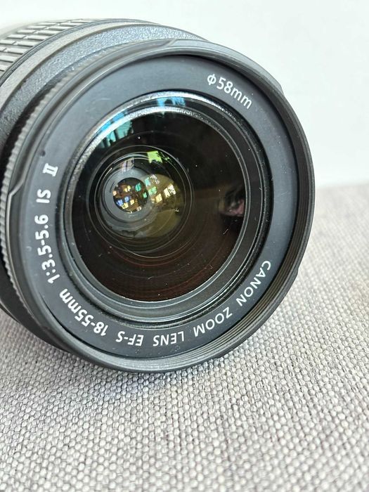 Canon 7D + obiectiv Canon 18-55mm