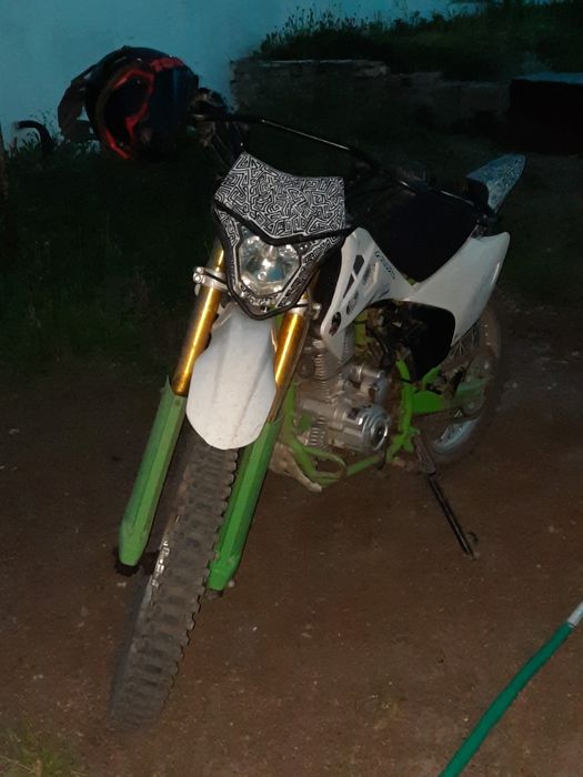 Продаю мотоцыкл эндуро