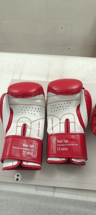 Бокс перчатки и шлем 1-oz