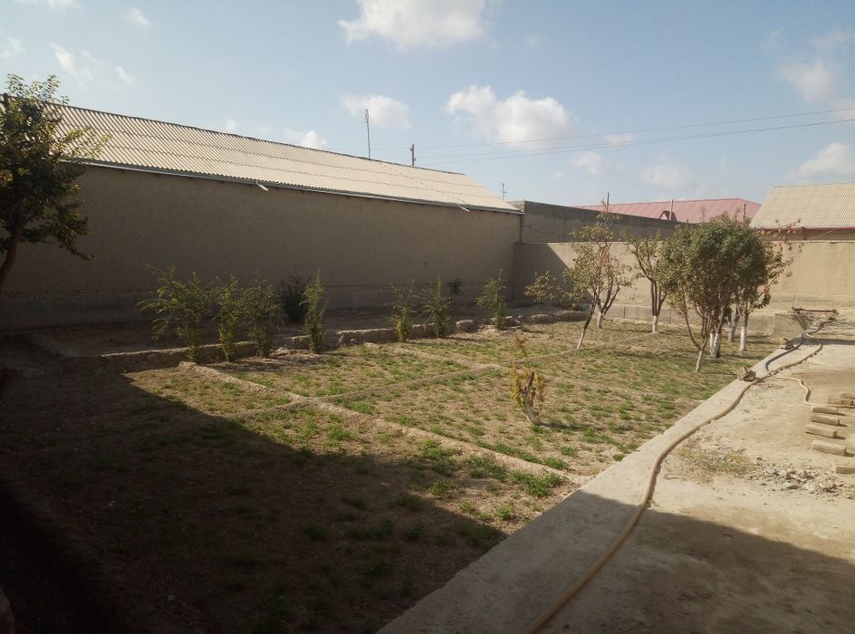 Уй сотилади Пайшанба