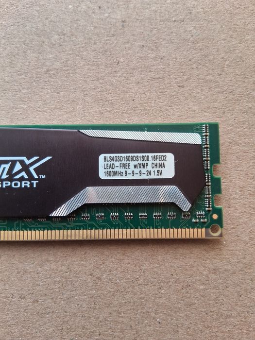 Crucial 4GB 1600MHZ  DD3 RAM