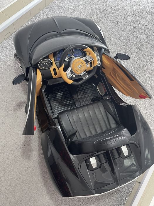 Детская авто Bugatti