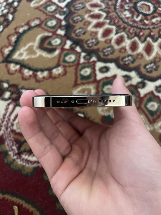 Iphone 12 pro rangi gold xotirasi 512 batareka 74