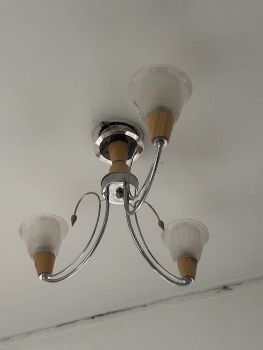 Продам люстры потолочные