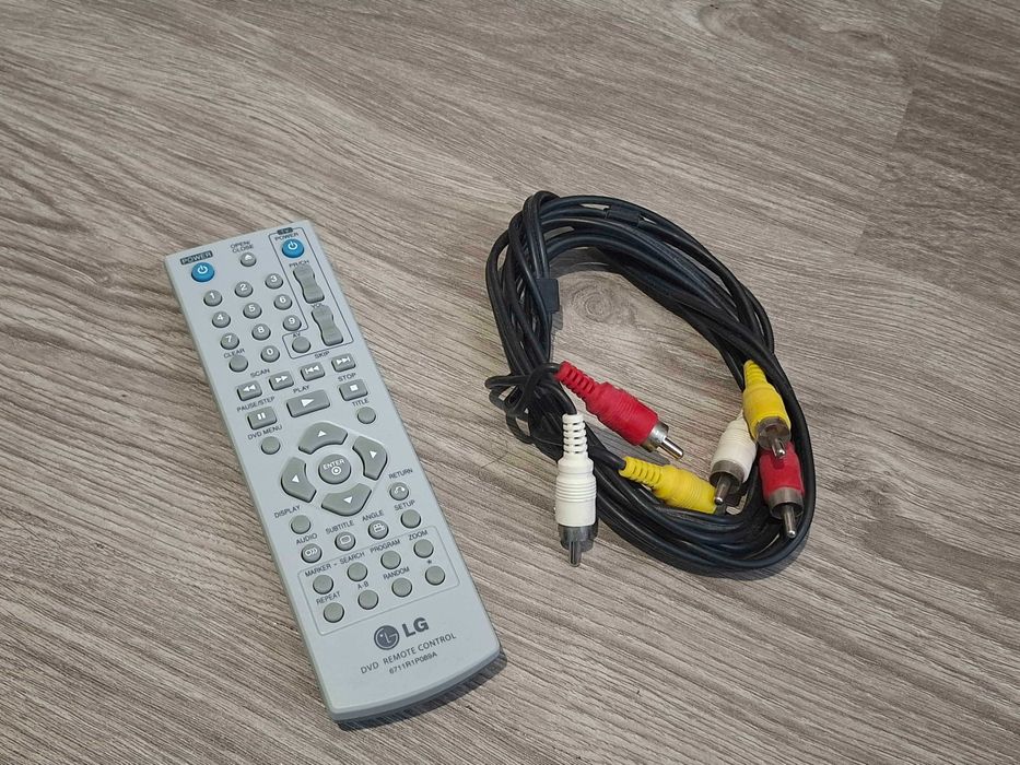 DVD плейър LG DVX276