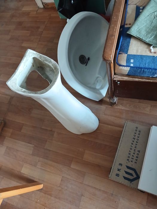 Унитаз и раковина