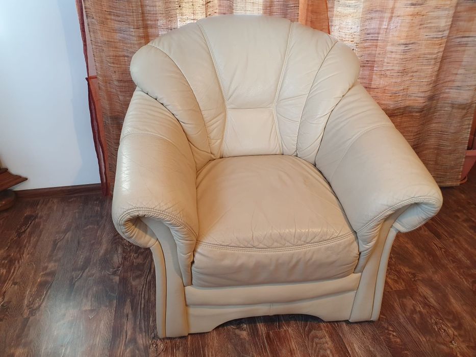 Fotoliu din piele crem