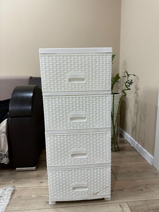 Продам белый камод