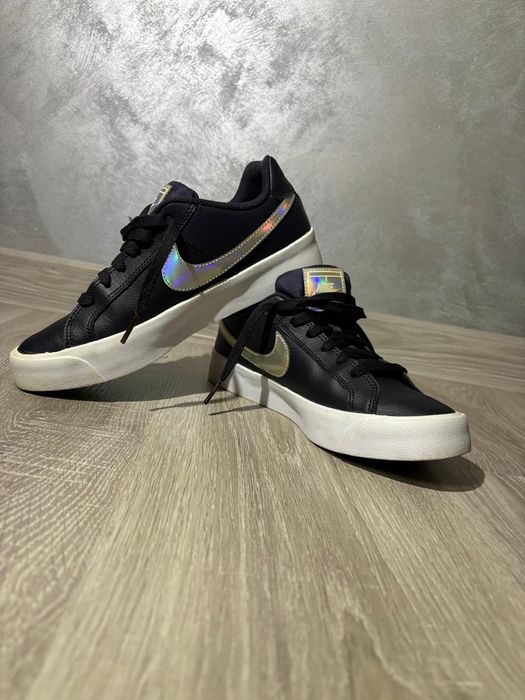 Nike Court Royale AC