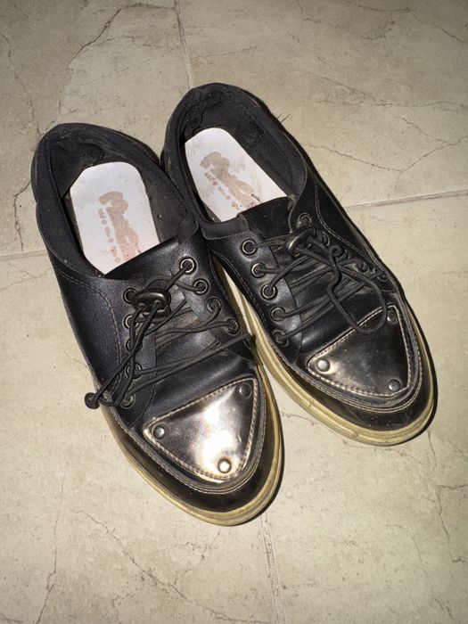 Туфли и кроссовки для девочек