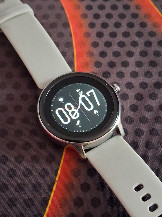 Смарт часовник Hama Fit Watch 4910 - цвят бледо сиво