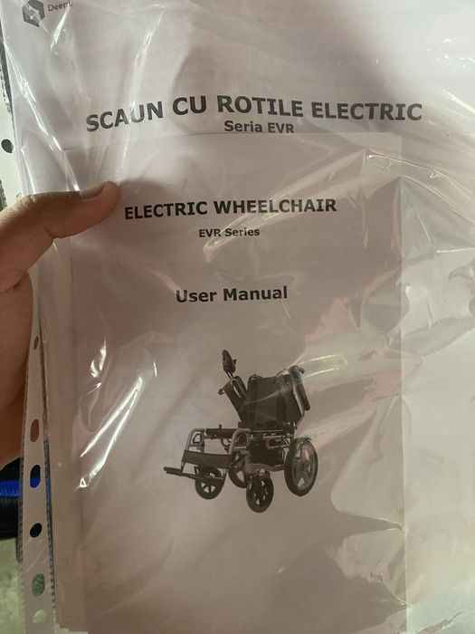 Scaun cu rotile electric