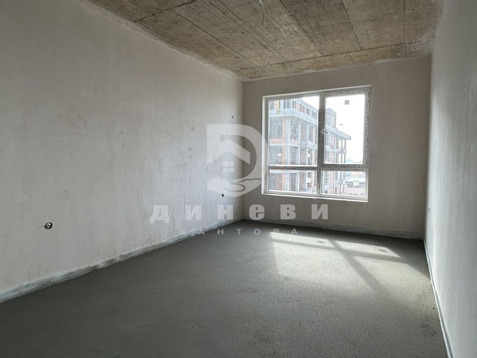 Тристаен апартамент в Самара 3