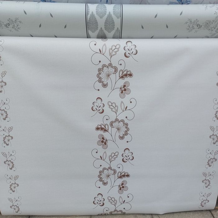 Метражный клеенка на стол. Ширина 140 см