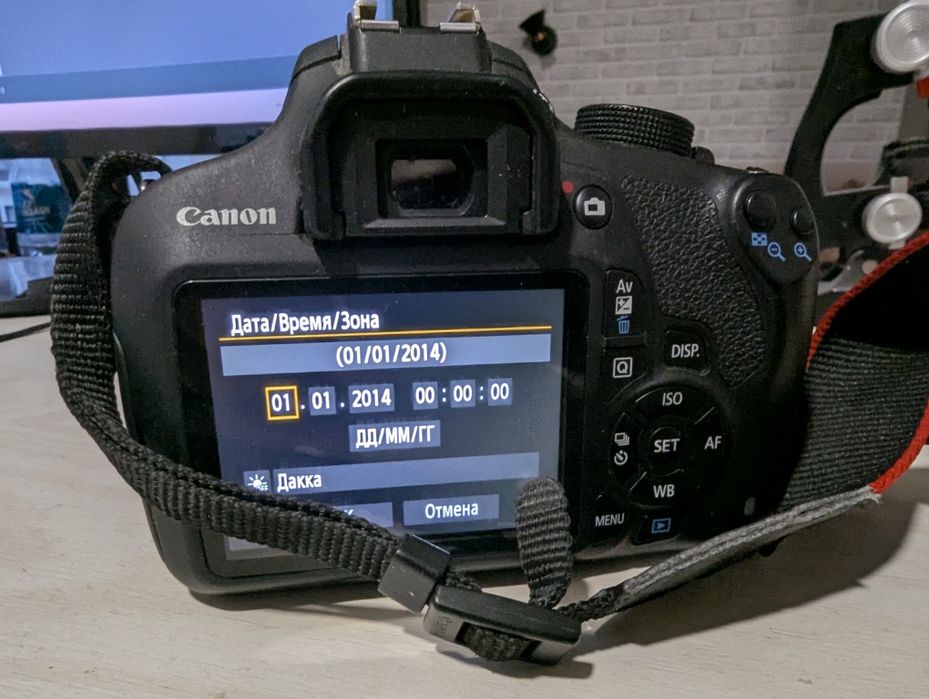 Фотоопарат canon1200d