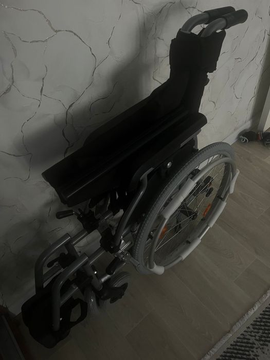 Инвалидная коляска