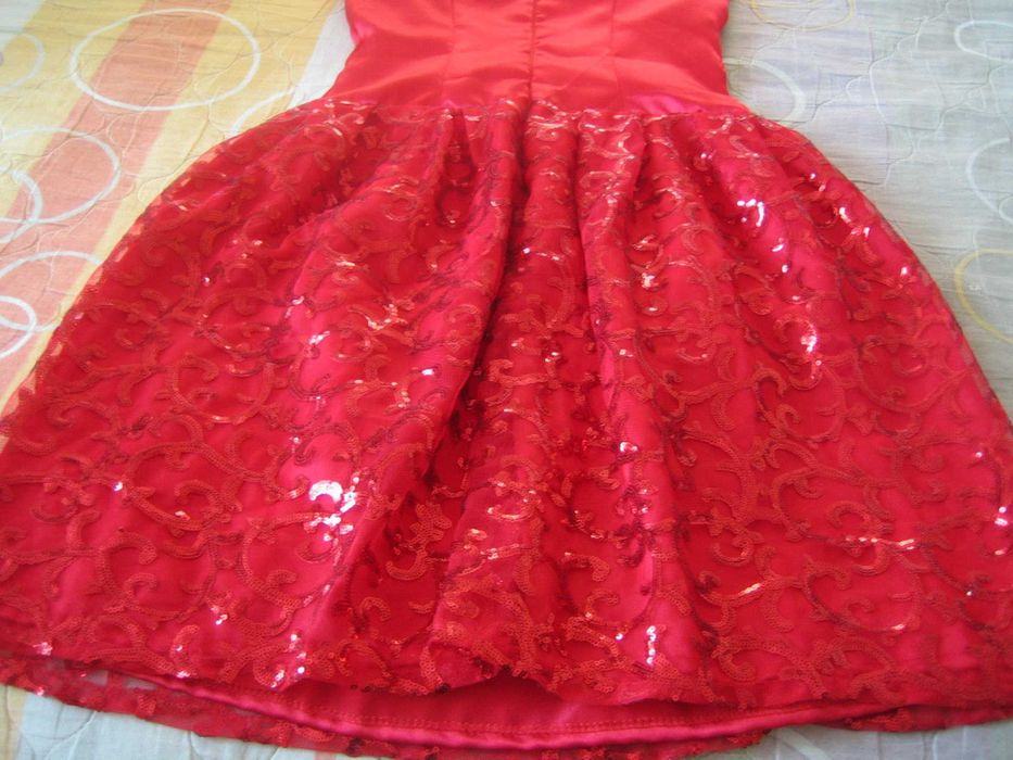 Официална дамска рокля размер S - като нова